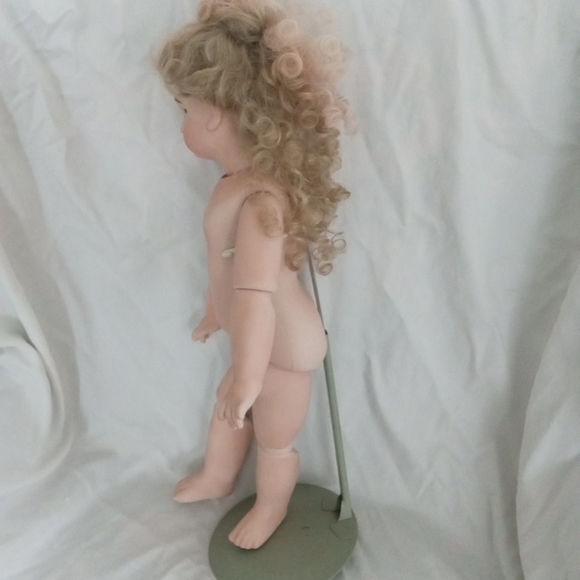Vintage Artist  Reproduction All Porcelain Jointed Doll - Picture 16 of 16